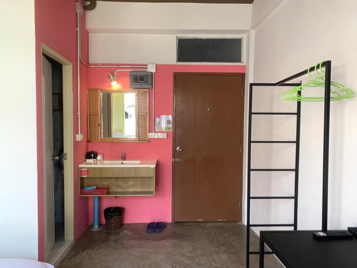 Sleep Sheep Phuket Hostel Sha Exterior photo